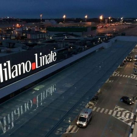 Linate Airport Elegant Suite,Tram 1 Minute Away Мілан Екстер'єр фото